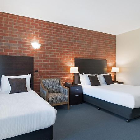 Burke And Wills Motor Inn Суон-Гілл Номер фото