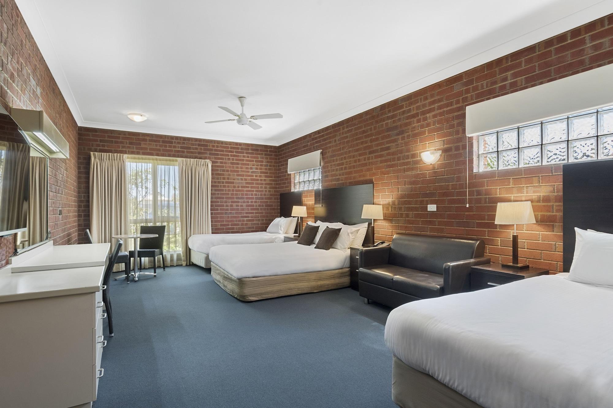 Burke And Wills Motor Inn Суон-Гілл Екстер'єр фото