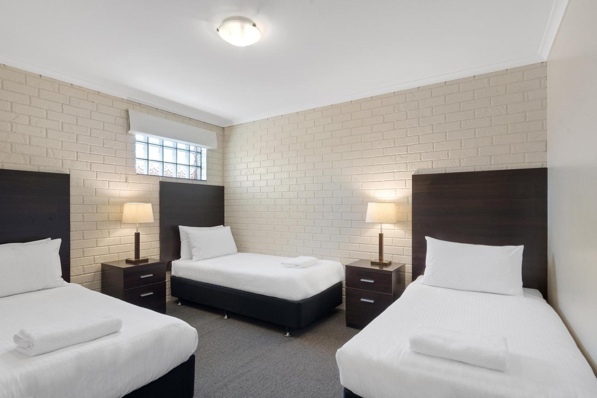 Burke And Wills Motor Inn Суон-Гілл Номер фото