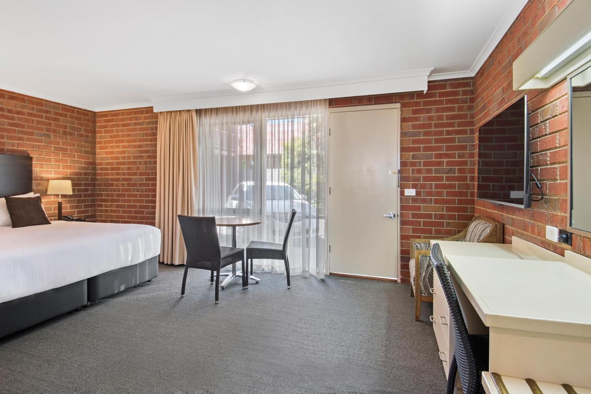 Burke And Wills Motor Inn Суон-Гілл Номер фото